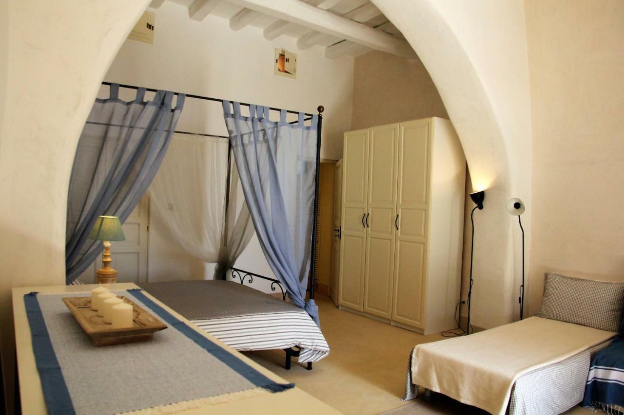 Alicudi Giardino Dei Carrubi- Al Gradino 365 Bed and Breakfast Eksteriør billede